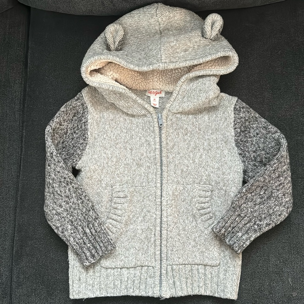 Sweater hoodie with ears 🐨